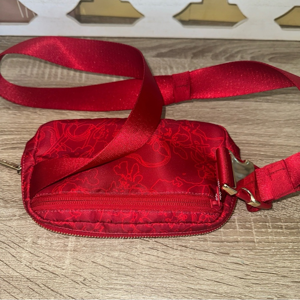 Lululemon Year of The Snake Bag Limited Edition Never Used NWOT - Picture 7 of 13